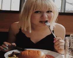 Zara Cecilie Leite eating non vegetarian food